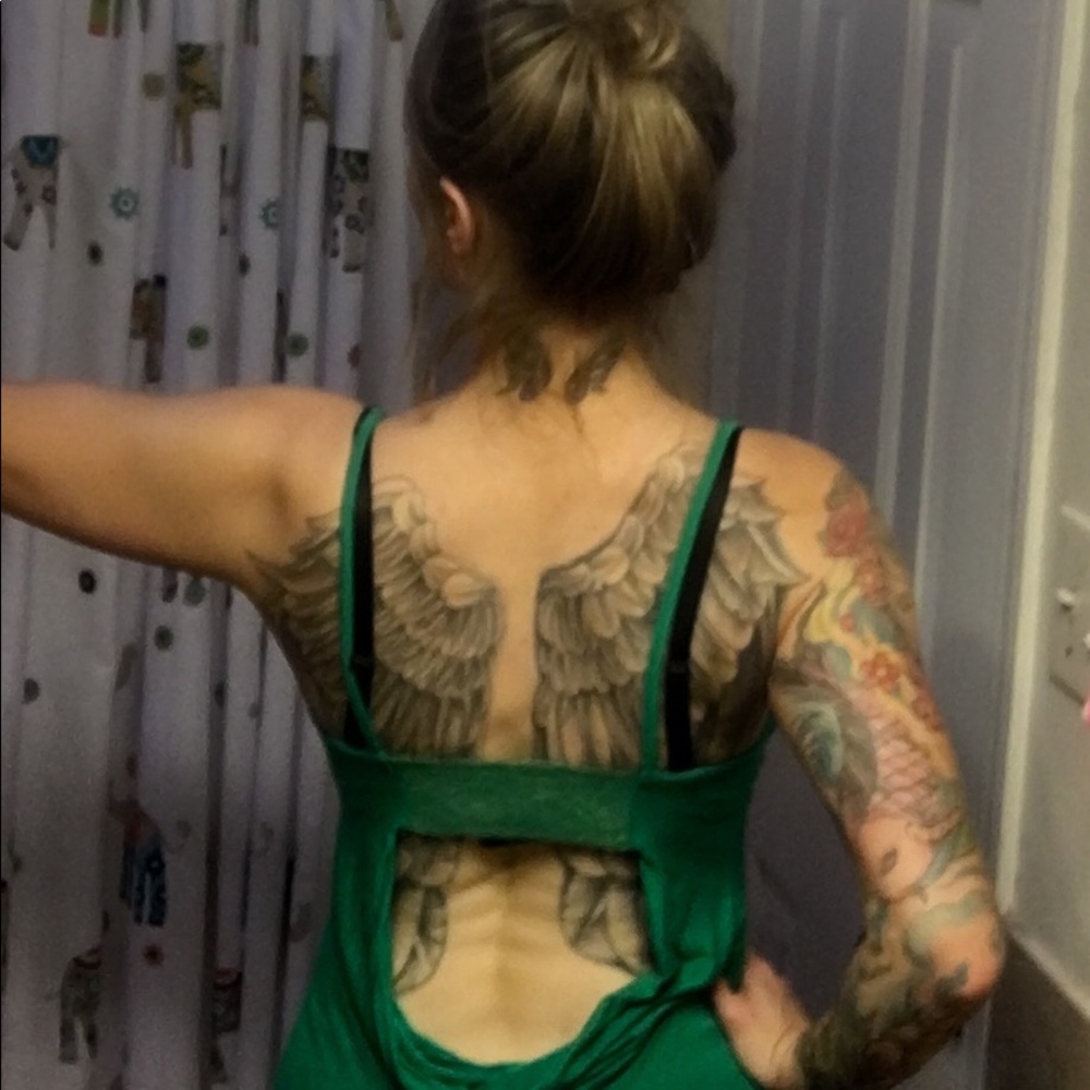 Beautiful emerald green cutout top!